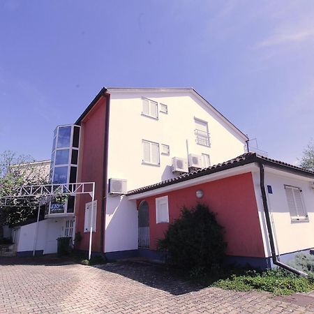 Apartments Branka Замбратия Экстерьер фото